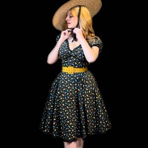 Vintage 1950s Black Novelty Print Sundress with Sailboats Size Small